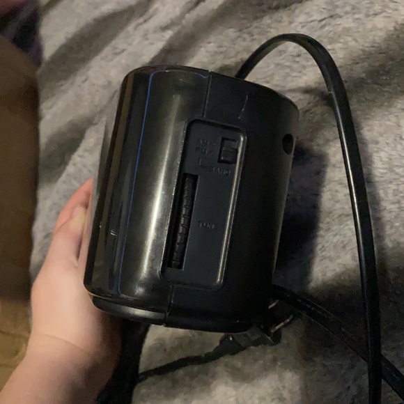 Alarm clock/radio - Picture 2 of 5